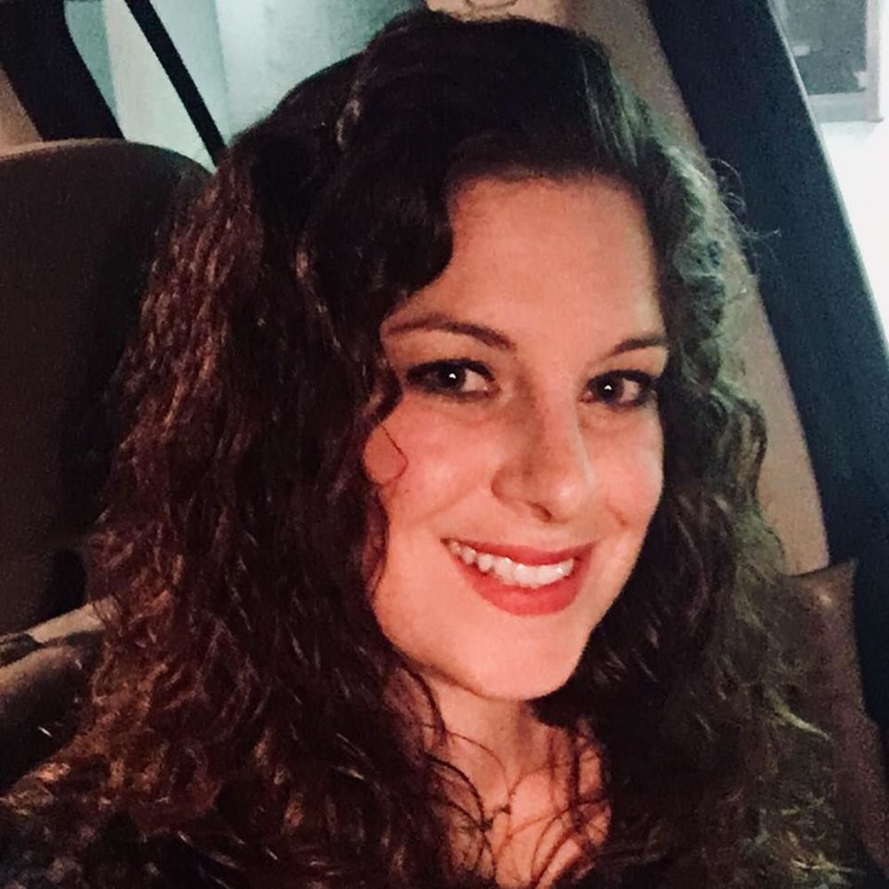 Meet your Posher, Crystal